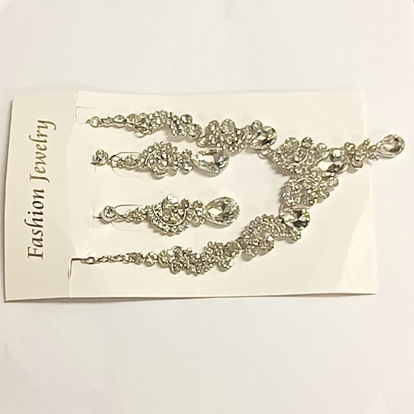 Jewelry - Picture 2 of 4